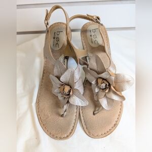 Born B.O.C. Concept  Acacia Sz 9 flower flat sandal/ champagne color